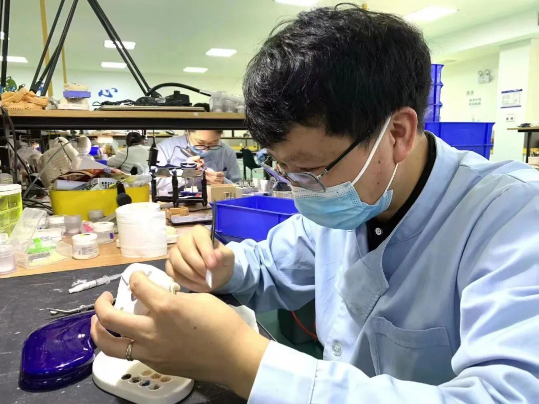“以科技破局，以数字化赋能”——联泰科技与精瓷义齿共创齿科3D打印医疗新未来