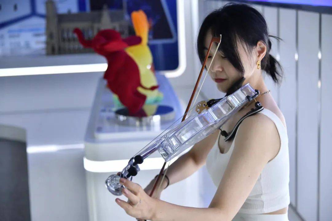 欧美日韩舔阴3p在线 “泰极CP”梦幻联动，以全新方式带您解读3D打印