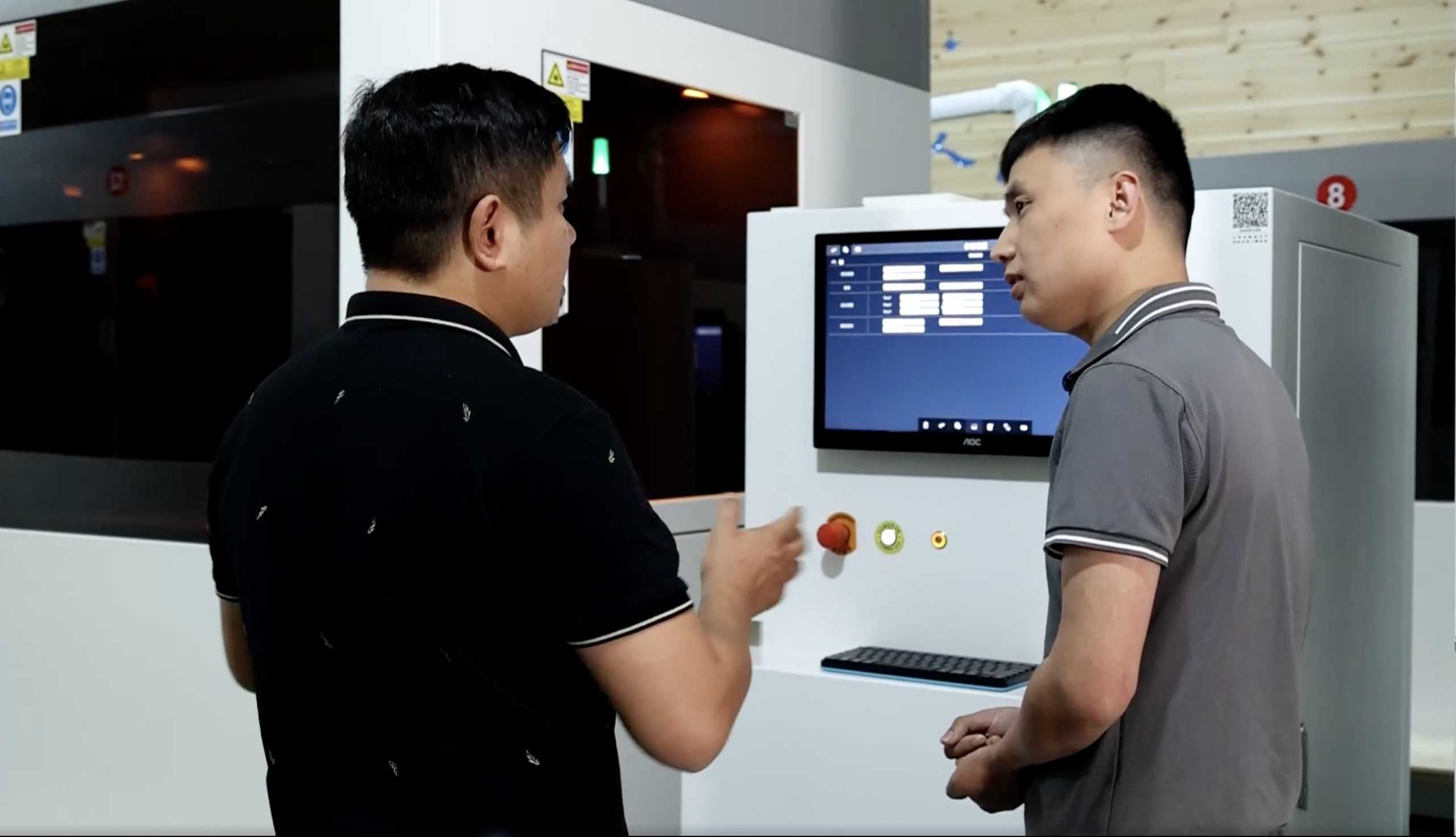 欧美日韩舔阴3p在线 光固化3d打印机多少钱